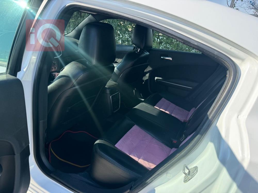 دودج تشارجر